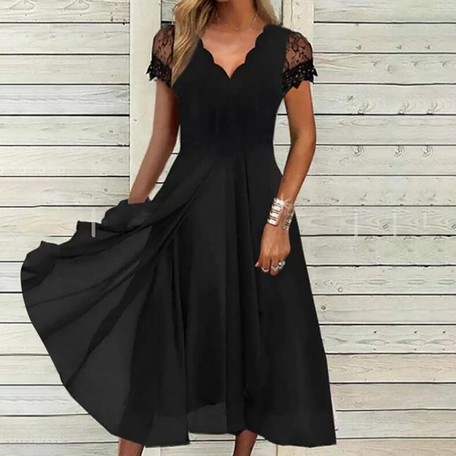 Women's A Line Chiffon Lace Mother of The Bride Dress Long Formal Evening Gown with Long Sleeves Graduation Prom Dress